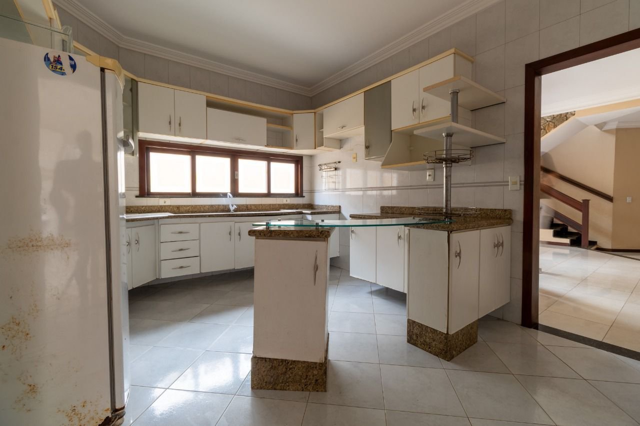 Casa Duplex com 3 Suítes com 265 m²